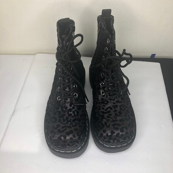 TUK Anarchic Boot Velvet Leopard Combat Moto Platform Lace Up Black US 6 - Picture 4 of 11